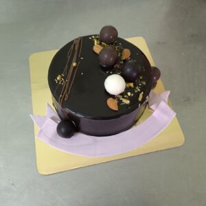 chocolate fudge with dry nuts 1kg