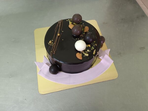 chocolate fudge with dry nuts 1kg