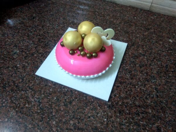 strawberry fancy cake 1kg-900